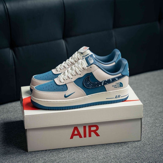 NIKE AIRFORCE 1